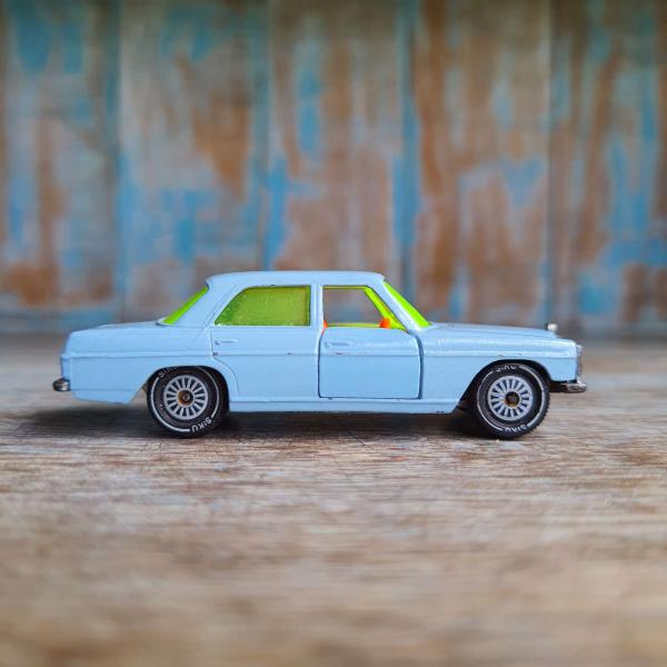 Siku Mercedes 250 ミニカー 水色 Siku Mercedes 250 ミニカー 水色