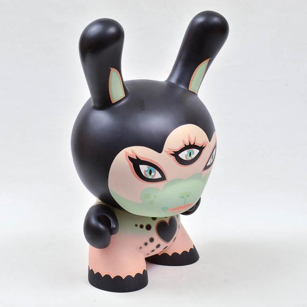 TARA MCPHERSON Dunny 20 Black Heart of Gold (Pink) Ra