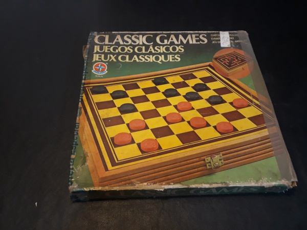Kit 2 jogo xadrez E dama classic tabuleiro estojo pç maciças em Promoção na  Americanas