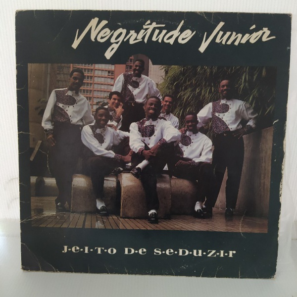 LOTE COM 3 DISCOS DE VINIL - NEGRITUDE JUNIOR, SÓ PRA CONTRARIAR E