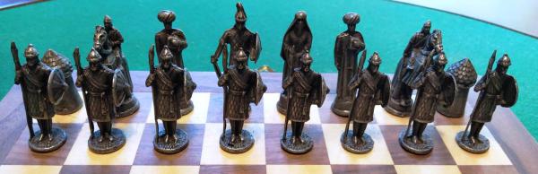 jogo de xadrez medieval bronze tabuleiro