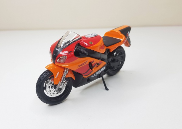 Saico - Miniatura de moto Kawasaki ZX9R - Escala 1/18 -