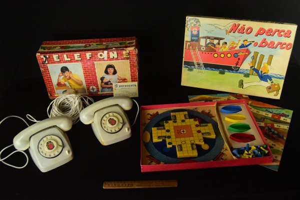 Lote De Par De Bruxas Antigas  Brinquedos e Jogos, à venda