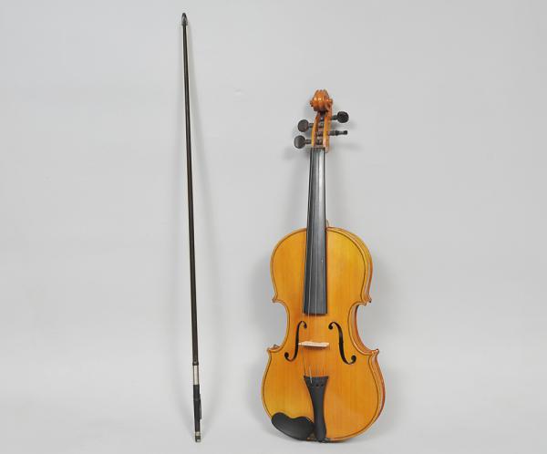 Violino francês, F. Breton - Breveté, modelo de S.M.G. d'ANGOULEME