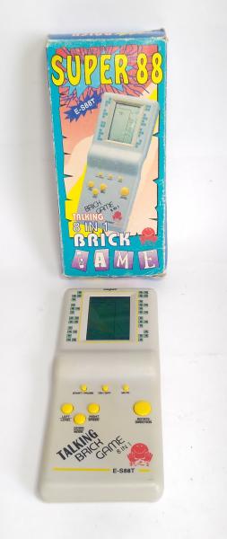 Antigo e Raro Mini Game SUPER 88 - Talking 8 in 1. Mod.: E-S88T - BRINCK  GAME 