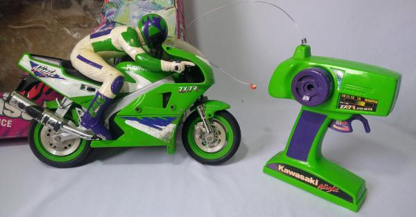 Maravilhosa e rara Moto Kawasaki Ninja ZX7 , De Control