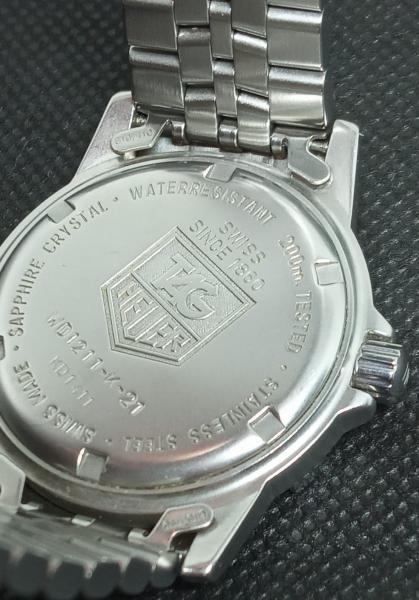 TAG HEUER SU O A O QUARTZ VISOR DE SAFIRA 37MM DE