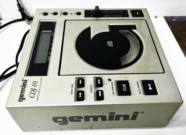CD PLAYER GEMINI CDJ-10 PROFISSIONAL , Ligando porem nã