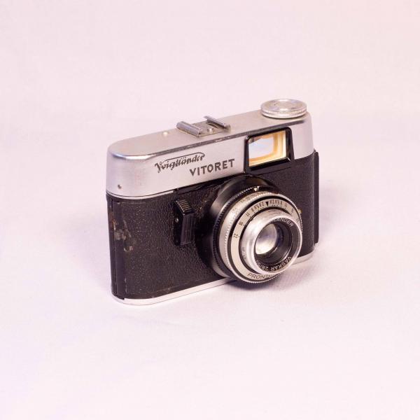 VOIGTLÄNDER - Câmera fotográfica analógica antiga alemã