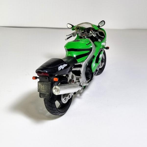 New Ray - Kawasaki Ninja ZX9R - Escala 1/12 - Miniatura