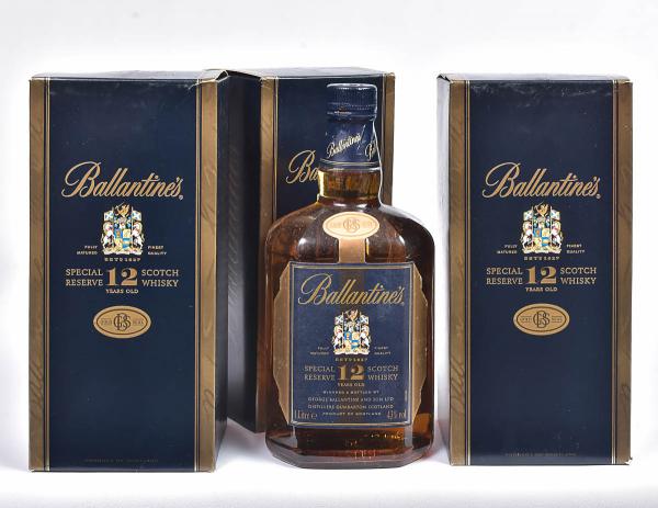 Whisky Ballantine's 12 Years - Garrafinhas