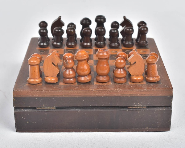 Caixa Tabuleiro de Xadrez de Madeiras Nobres - Wooden Chessboard Box 