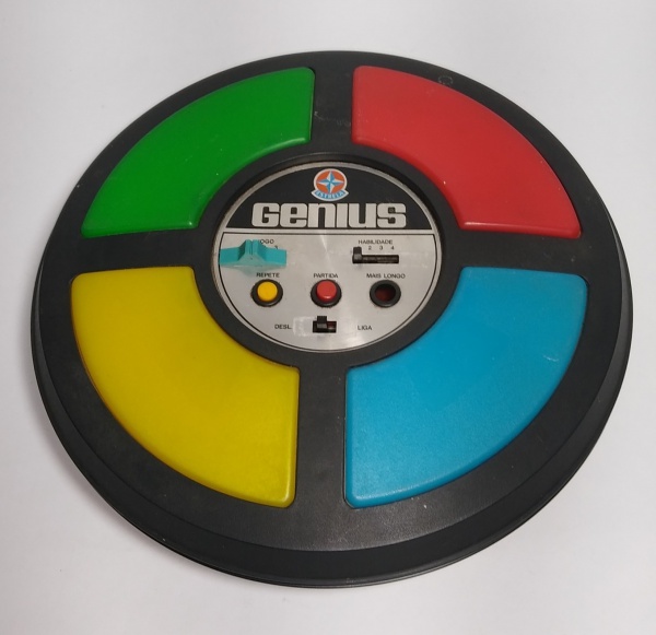 Brinquedos - Jogo Genius - Estrela - Loja Virtual