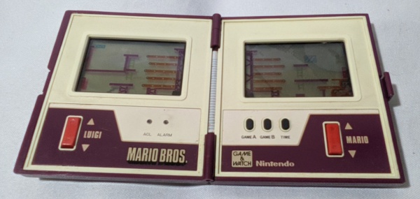 Mini Game Mario Bros Multiscreen. Fabricante: Nintendo.