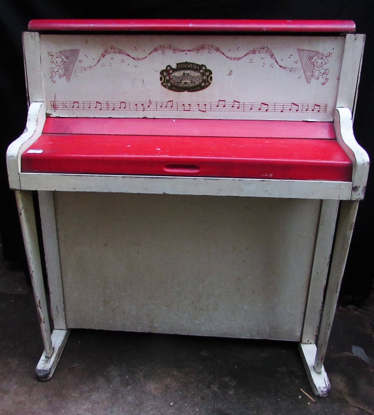 Piano Infantil De Madeira Usado