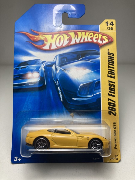 Ferrari 599 GTB Amarela Hot Wheels Miniatura na escala