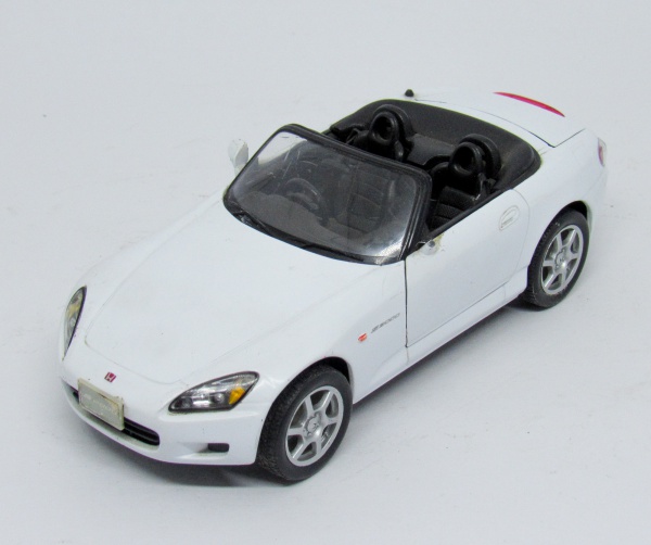 Miniatura Honda S2000 escala 1/24 marca Welly - Leves d