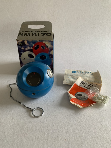 National Panasonic ラジオ R-70 NATIONAL PANASONIC - PANA PET R-70 - ANTIGO RÁDIO AZUL BOLA