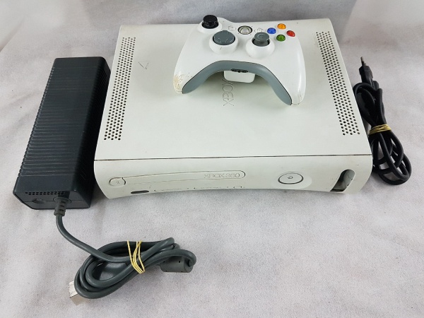 Console Xbox 360 Branco funcionando 100% - Acompanha ca