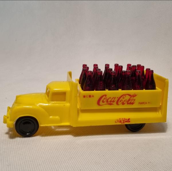 Colecionismo- Brinquedo raro caminhão da Coca-Cola em p