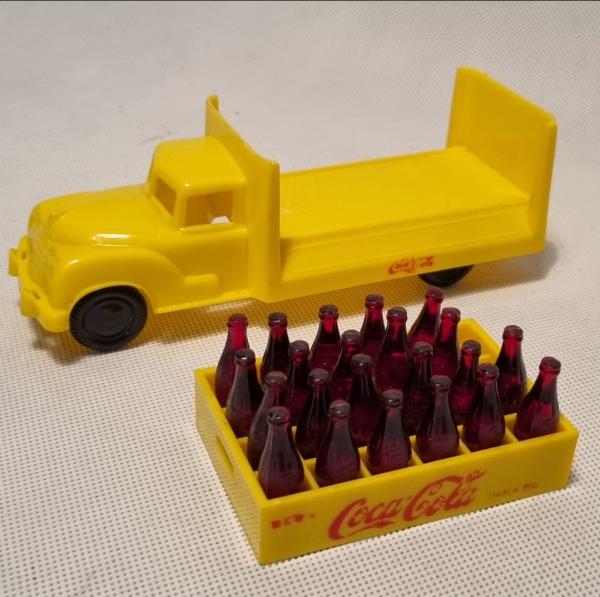 Colecionismo- Brinquedo raro caminhão da Coca-Cola em p