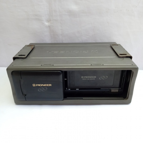 Automobilia - Disqueteira PIONEER Modelo CDX-P1220S, Made in Japan