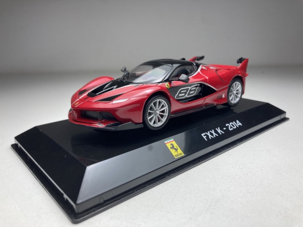 Ferrari FXX K 2014 Vermelha Escala 1/43 miniatura em m