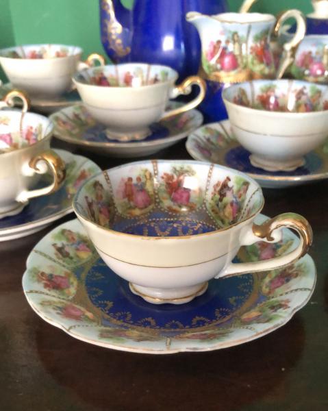 Antigo conjunto japonês para café em finíssima porcelan