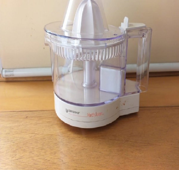 Black and decker top handy juicer