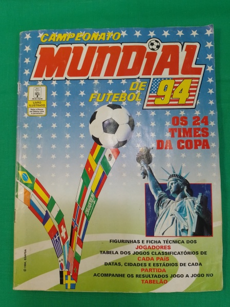 Álbum de Figurinhas - BRASIL CAMPEÃO MUNDIAL DE FUTEBOL