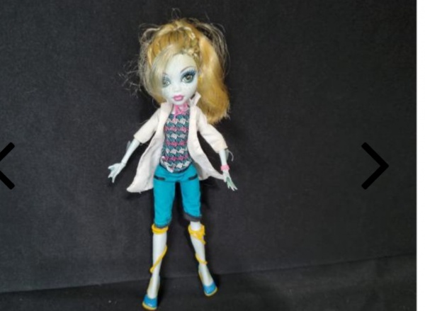 Leilão Online - Coleção bonecas monster high acessórios - 81 bo