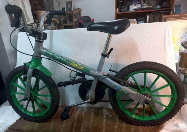 Bicicleta avengers aro online 16