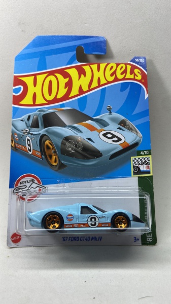 Miniatura HotWheels `67 Ford GT40 Mk.IV Retro Racers Gulf, escala