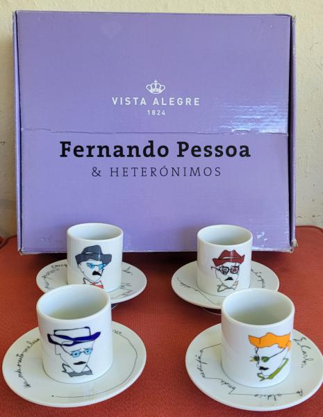 Vista Alegre, Fernando Pessoa - Quatro xícaras em porce