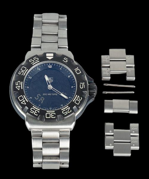 TAG HEUER REL GIO DE PULSO Modelo CAC111D. Caixa em