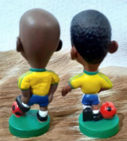 Minicraques da seleção são vendidos no Brasil