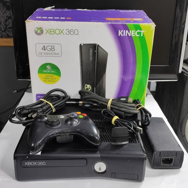 Xbox 360 Branco Usado Arcade Desbloqueado Com Controle E Fonte