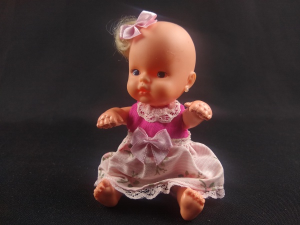 BONECA BEBÊ CHUQUINHA MARCA ESTRELA ANOS 80 90 00 15CM DE