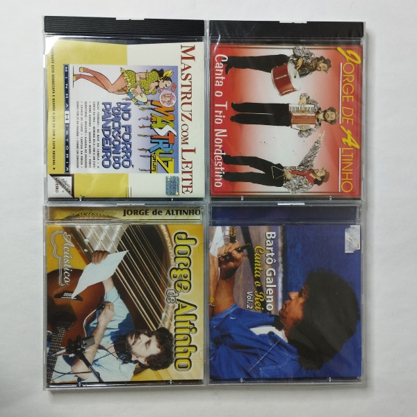 CD- lote com 4CDs/ O melhor de Samba/Só pra contrariar