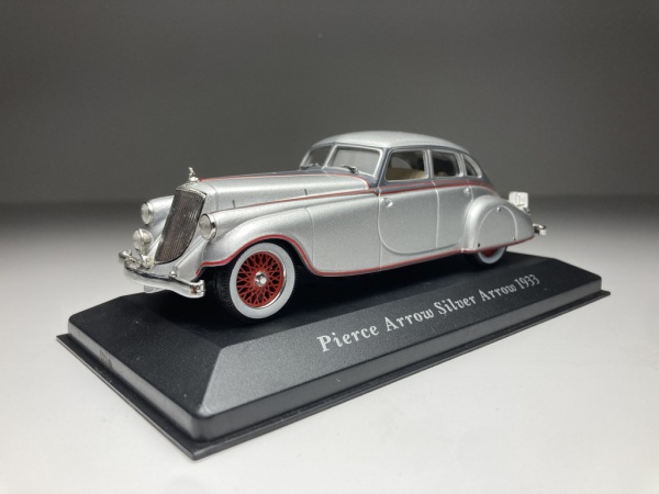 ミニカー 1/43 オーバーン ボートテイル ロードスター 1933 ミニカー 1/43 オーバーン ボートテイル ロードスター 1933