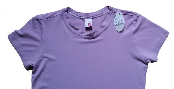Blusa na cor lilás, marca Bad Cat, tamanho M, com etiqu