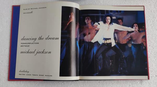 Livro Michael Jackson Dancing the Dream em Inglês - Poe