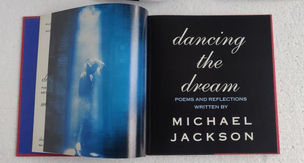 Livro Michael Jackson Dancing the Dream em Inglês - Poe