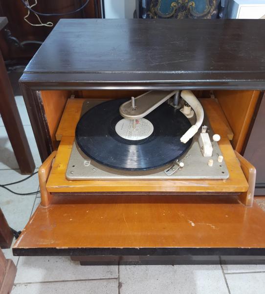 DÉCADA DE 50 Rádio vitrola Philips valvulada rádio