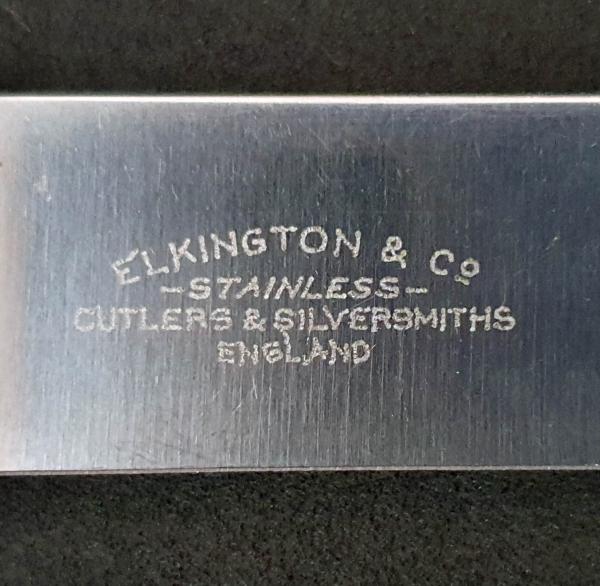 ELKINGTON & CO. - Faqueiro inglês, com cabos em prata