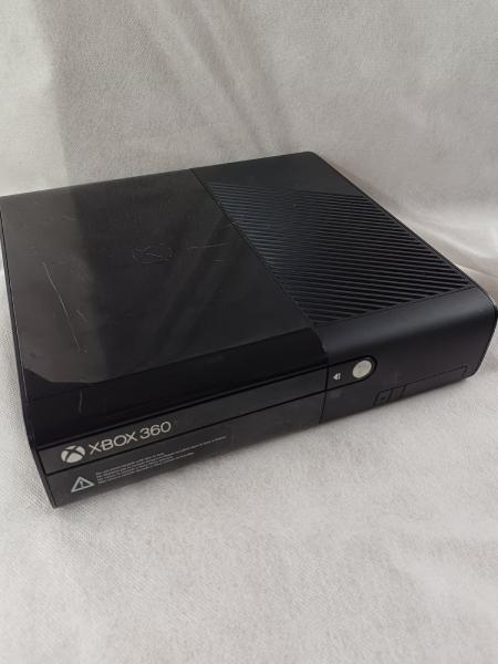 Console Xbox 360 Branco funcionando 100% - Acompanha ca