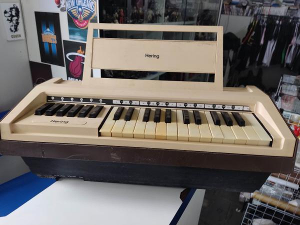 Anos 80 Piano De Brinquedo Hering Baby Na Caixa Nunca Usado!