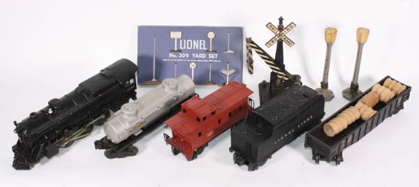 LIONEL TRAINS. Lote com três vagões de trens de brinque