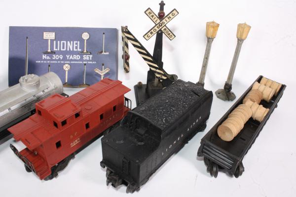 LIONEL TRAINS. Lote com três vagões de trens de brinque