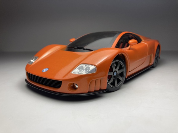 Volkswagen W12 Nardo Laranja Road Signature Escala 1/18